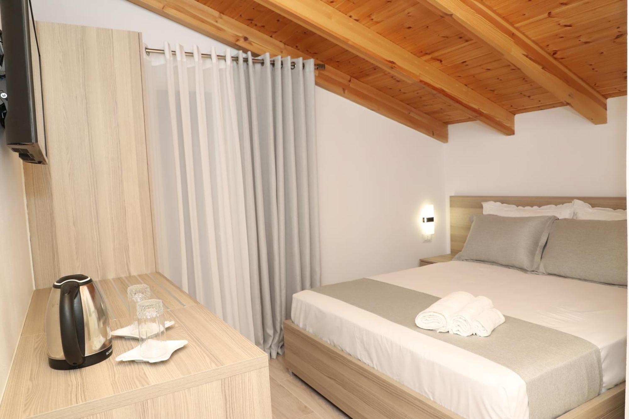 Guesthouse Kazazi Berat Exterior photo