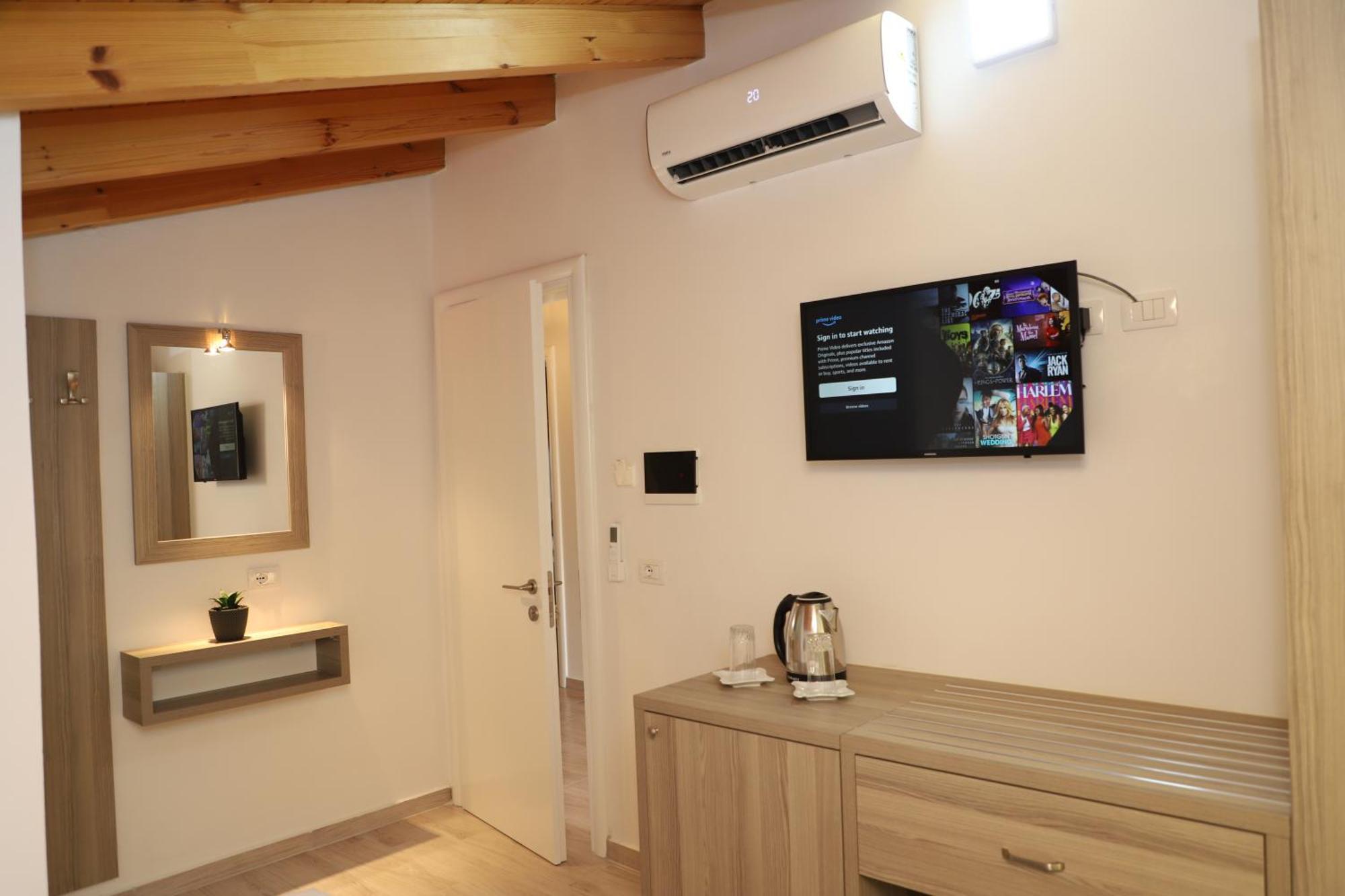 Guesthouse Kazazi Berat Exterior photo