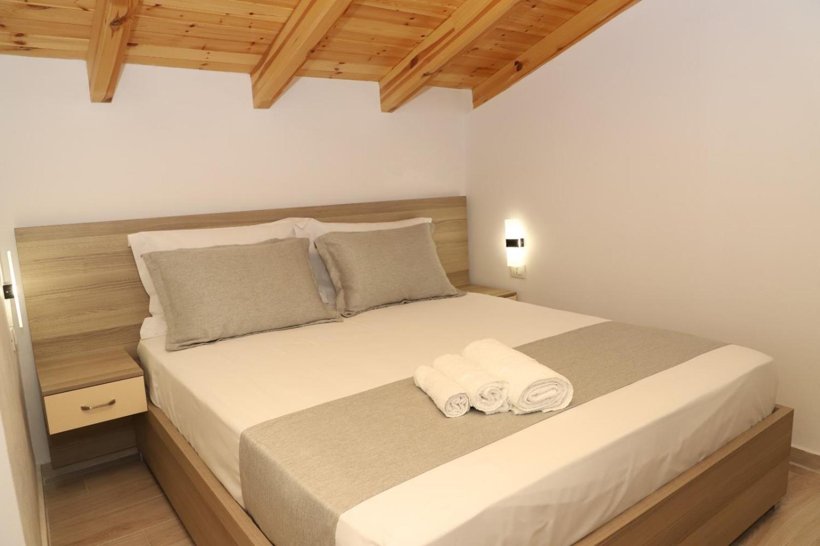 Guesthouse Kazazi Berat Exterior photo